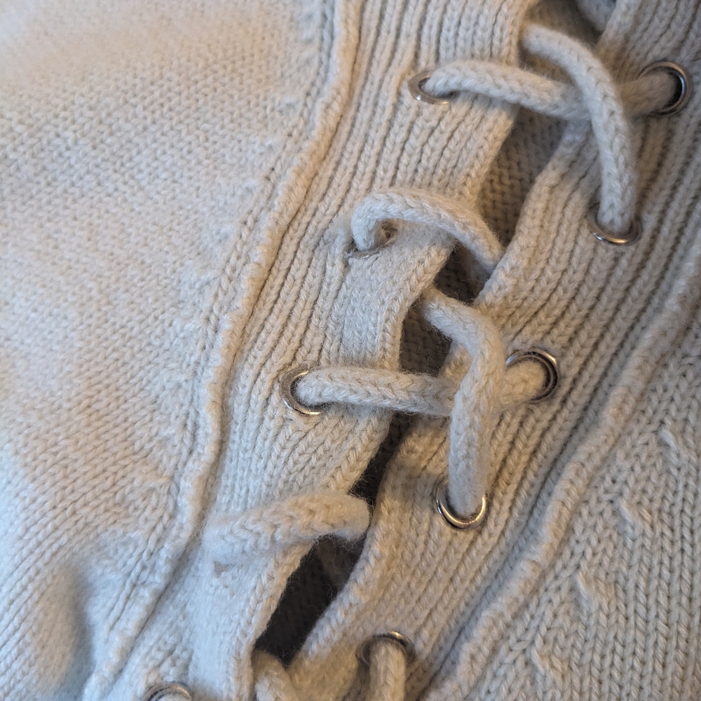 Sweater - Picture 2 of 4